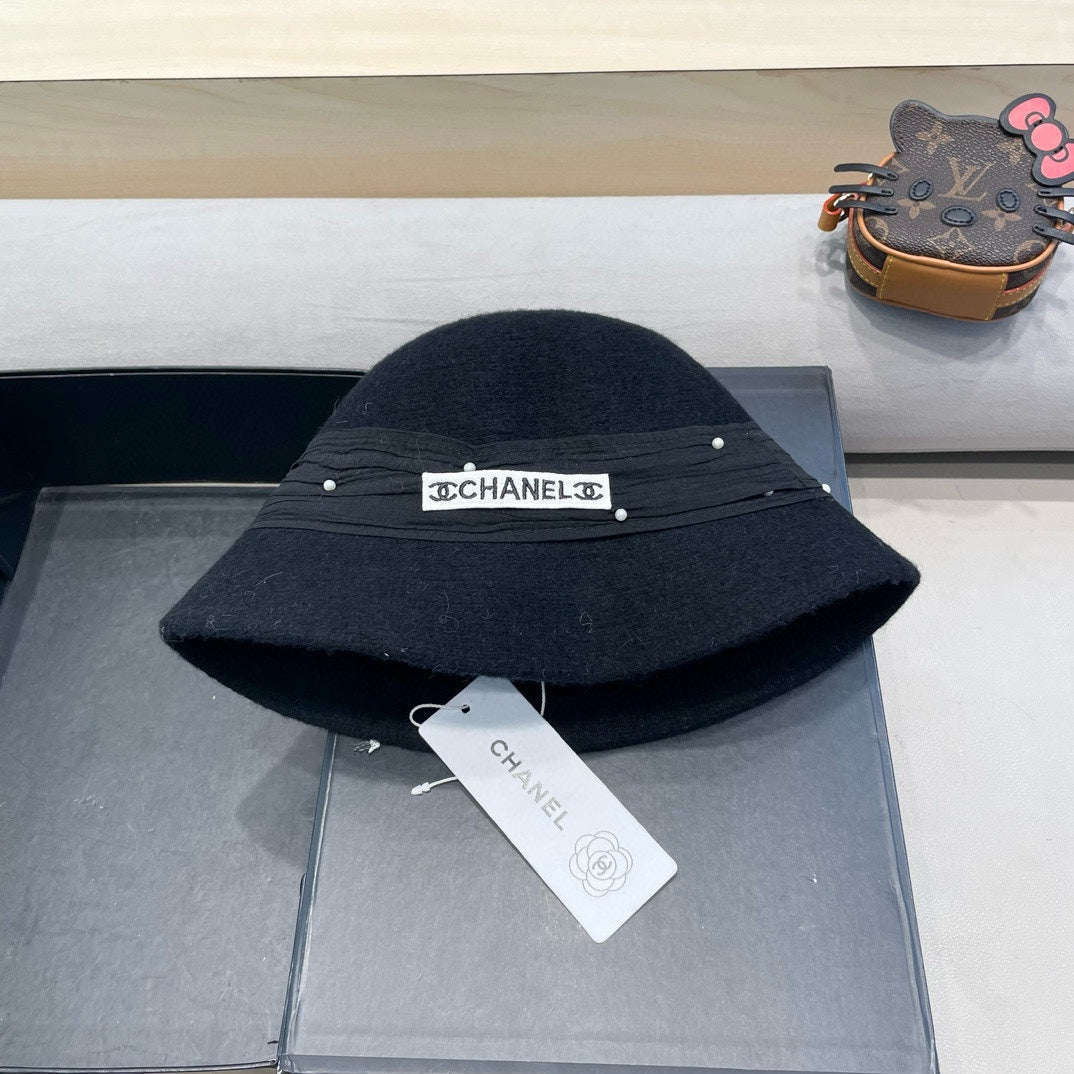 CHANEL BUCKET HAT IN BLACK WOOL BLEND 426247