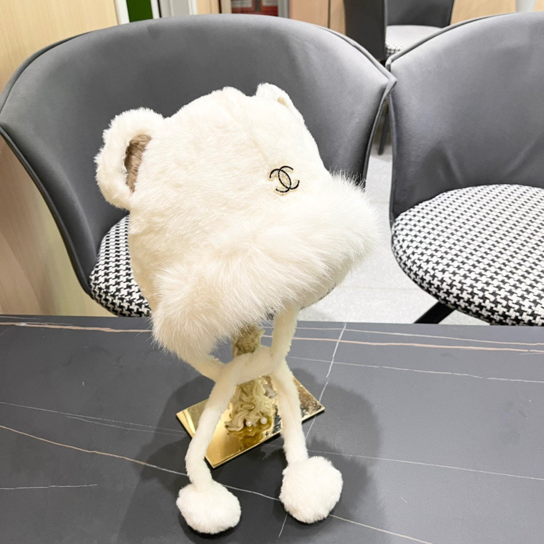 CHANEL BEANIE HAT IN WHITE FLEECE AND WOOL 433166